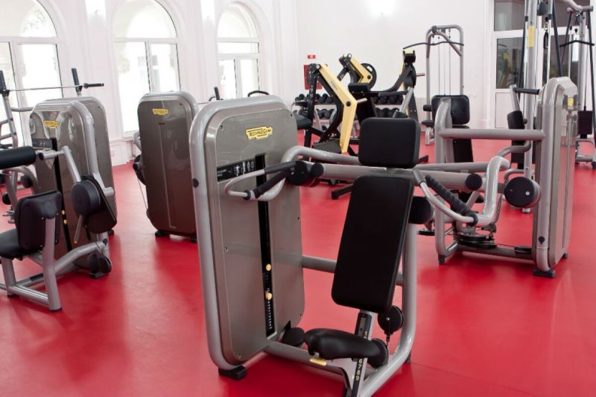 Galerie foto » CS Dinamo inaugurează o sală ultramodernă de fitness