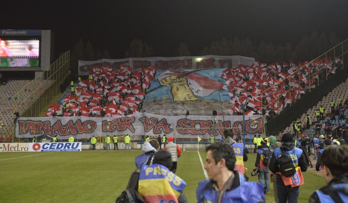 FOTO Templului îi stă bine în haine de derby » Peste 24.000 de suporteri au creat o atmosferă de vis la Steaua - Dinamo