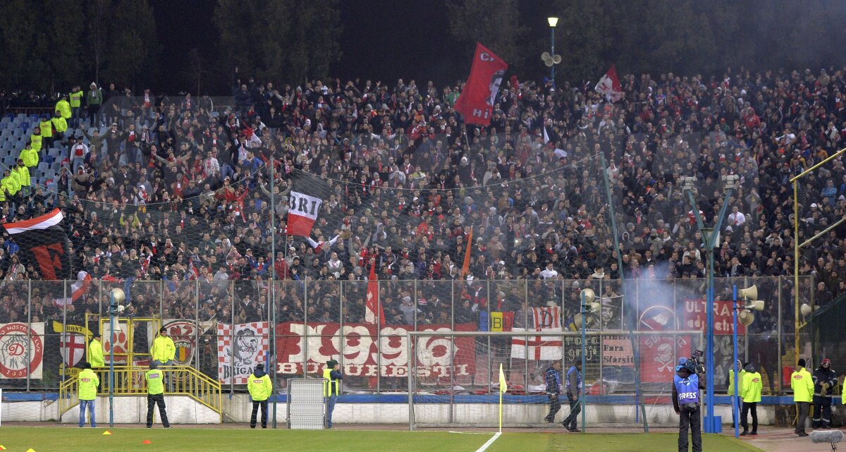 FOTO Încă o gafă a suporterilor lui Dinamo! Euforia derby-ului i-a făcut să uite să termine un cuvînt dintr-un banner :)