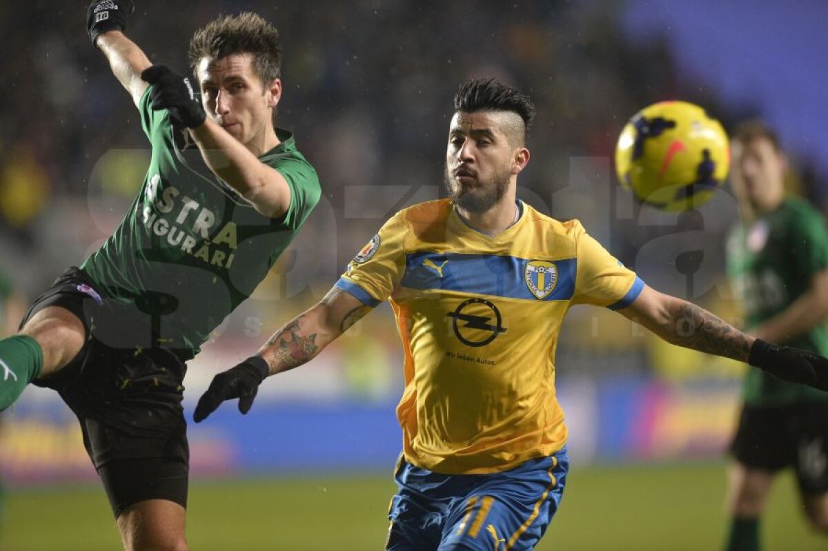 VIDEO şi FOTO Petrolul a învins-o pe Oţelul, scor 2-0, şi s-a apropiat la 5 puncte de Steaua » Teixeira şi Tamuz au înscris