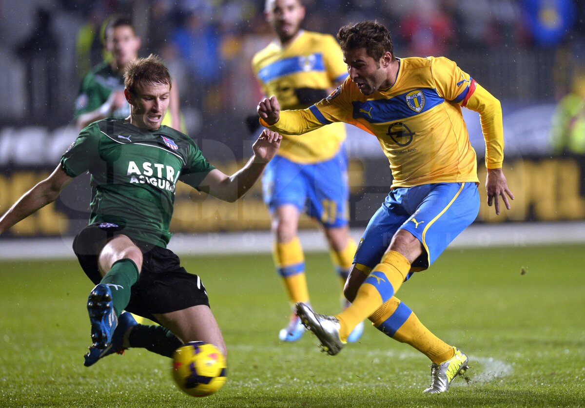 VIDEO şi FOTO Petrolul a învins-o pe Oţelul, scor 2-0, şi s-a apropiat la 5 puncte de Steaua » Teixeira şi Tamuz au înscris