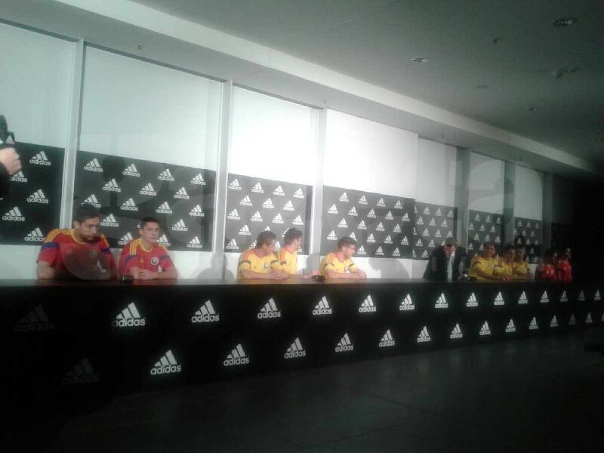 GALERIE FOTO Cu alt look împotriva lui Lionel Messi » Tricolorii au prezentat azi noile echipamente