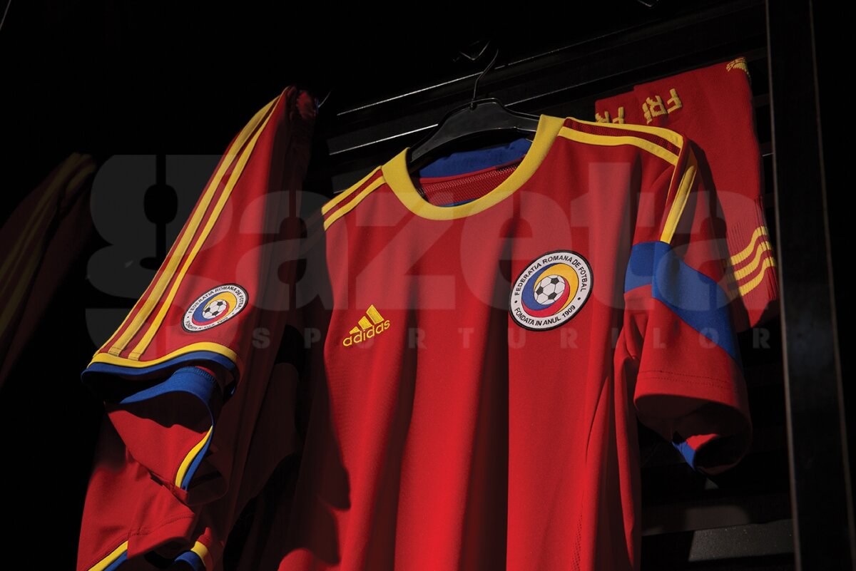 GALERIE FOTO Cu alt look împotriva lui Lionel Messi » Tricolorii au prezentat azi noile echipamente