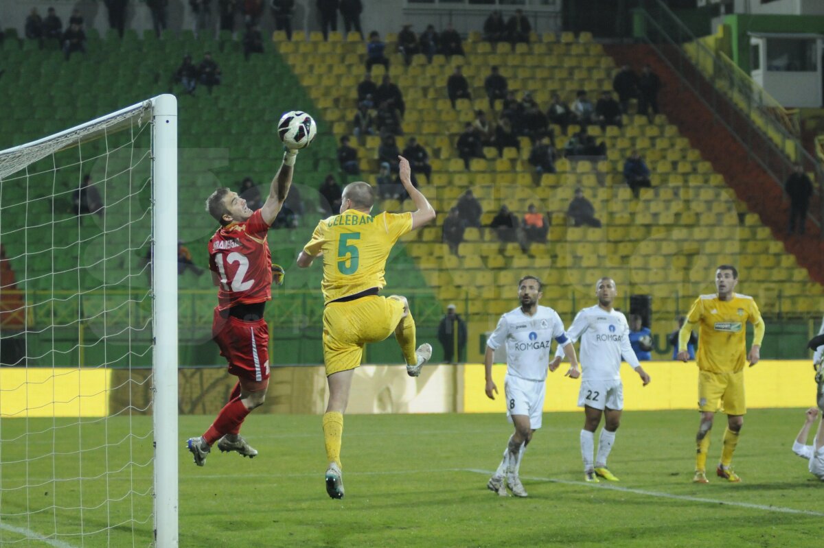 VIDEO şi FOTO FC Vaslui - Gaz Metan 1-0 » Moldovenii au egalat-o pe Dinamo în clasament