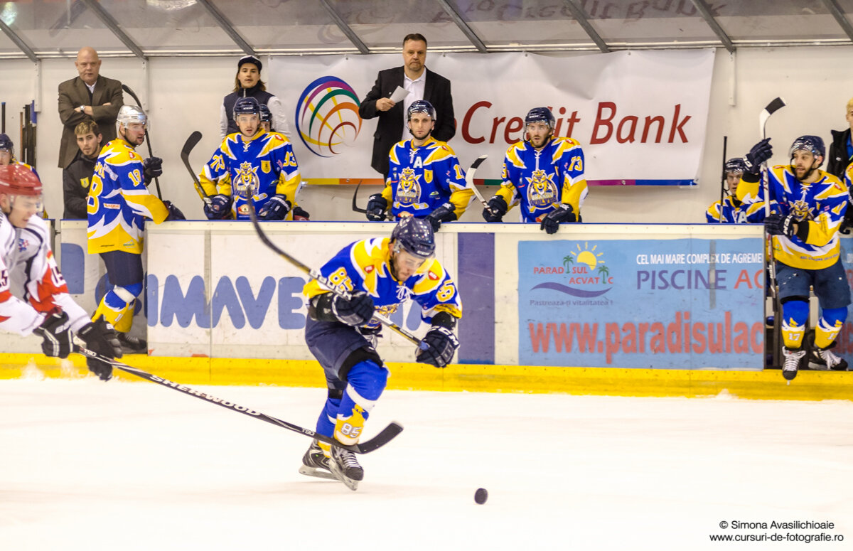 GALERIE FOTO Corona Wolves Braşov va juca finala Ligii Mol după victoria cu Dab Docler