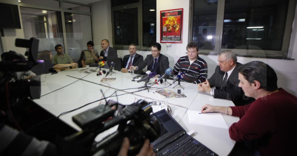 UPDATE FOTO Candidaţii la şefia FRF au vorbit în redacţia Gazetei: "Vrem alegeri mîine" » Replica lui Sandu: "Vă las, dar vom avea anticipate"