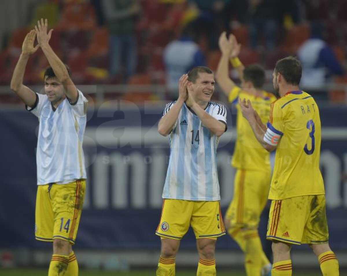 FOTO Reacţie debusolată » Imagini inedite cu Lionel Messi, prins în "războiul" Alexandru Bourceanu vs. Gabi Torje pentru tricou