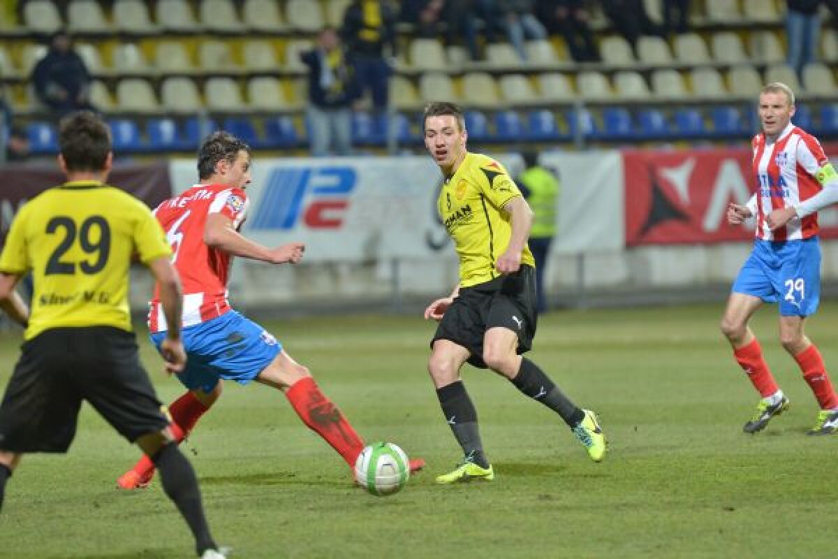 VIDEO+FOTO Oţelul cîştigă un meci nebun cu FC Braşov, 3-1, şi evadează din zona retrogradării