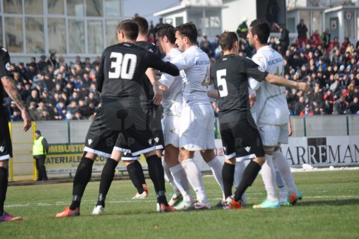 VIDEO+FOTO Rămasă în 9 jucători, ACS Poli n-a rezistat în faţa Botoşaniului, 0-1