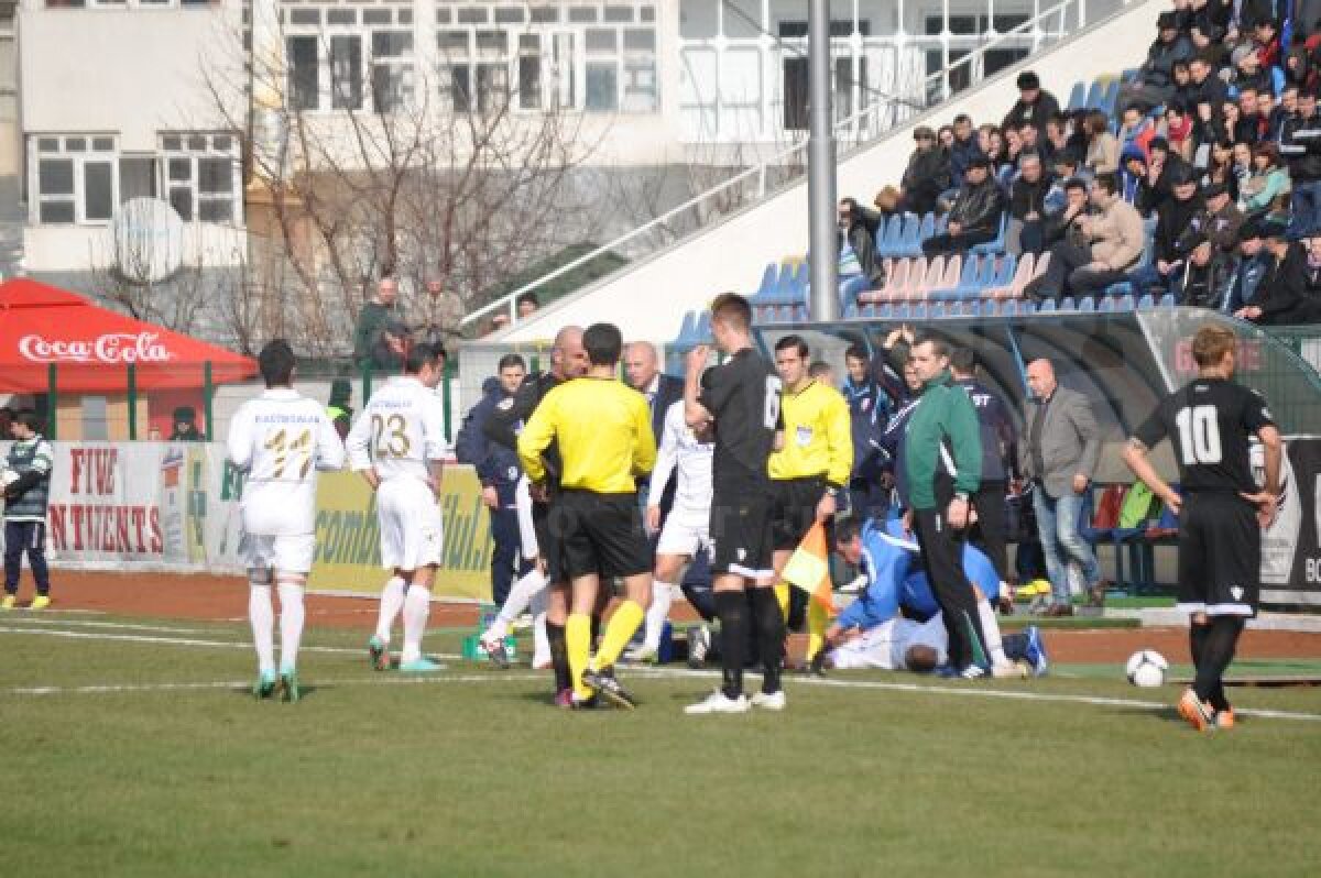 VIDEO+FOTO Rămasă în 9 jucători, ACS Poli n-a rezistat în faţa Botoşaniului, 0-1