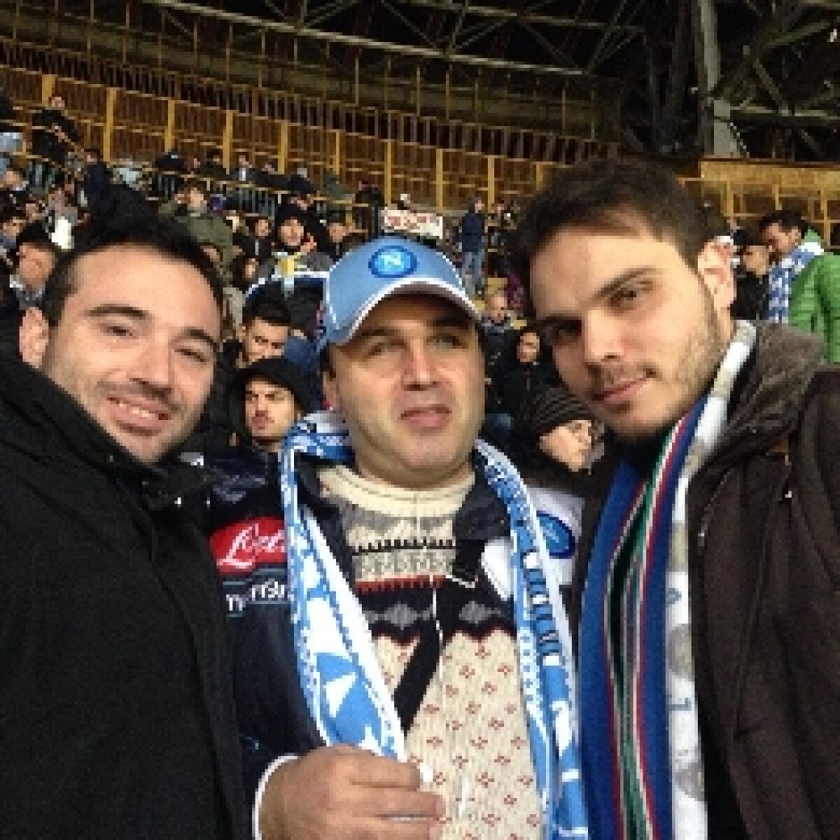 Povestea impresionantă a fanului orb al lui Napoli care nu ratează nici un meci: "Întîlnirea cu Maradona m-a marcat pe viaţă"