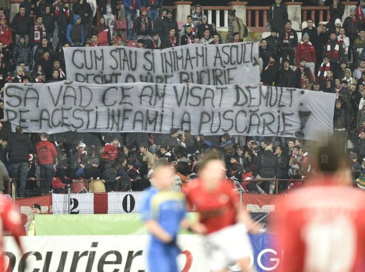 VIDEO "Cîini" de Europa » Dinamo o învinge pe Corona, 1-0, şi urcă pe locul 4