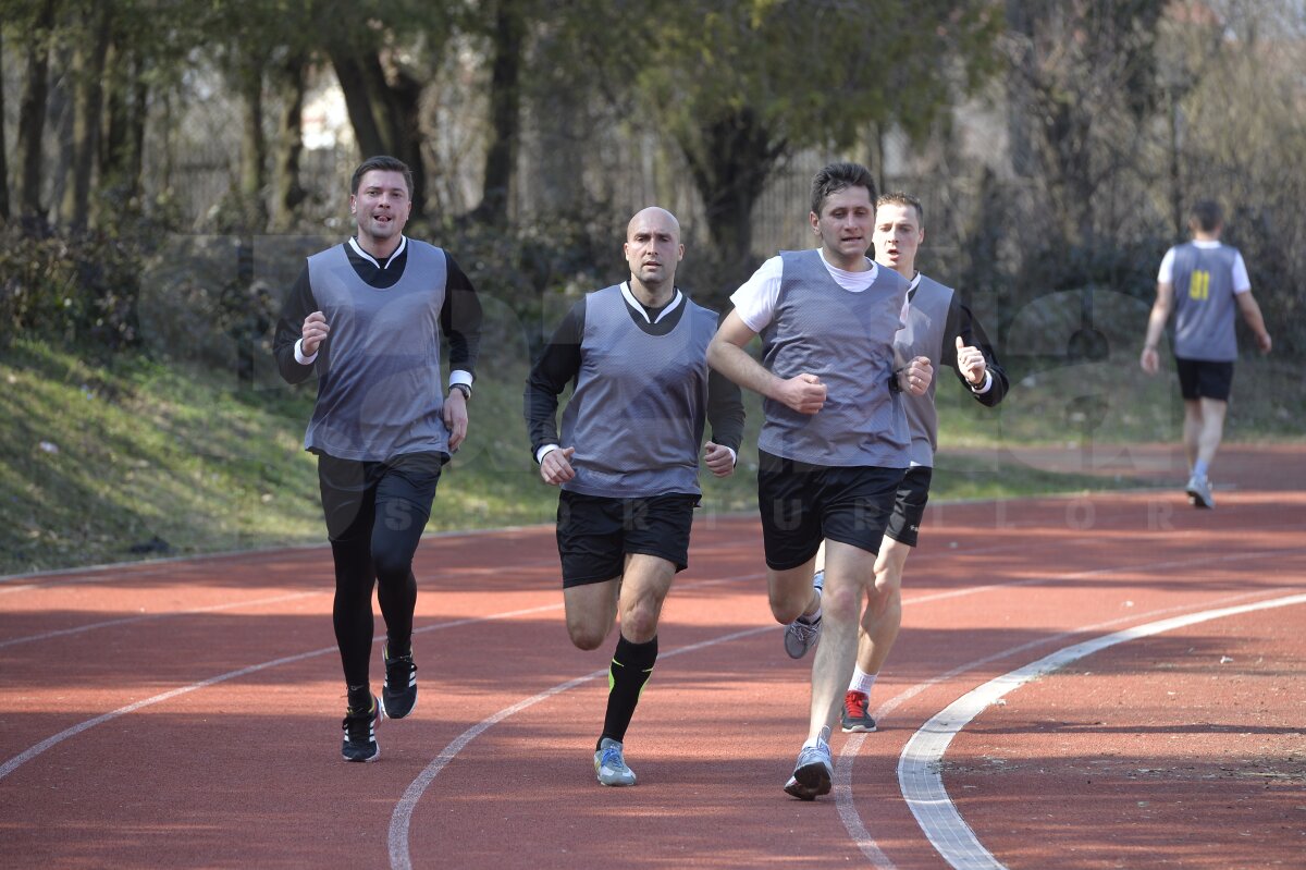 EXCLUSIV ONLINE Arbitrii au trecut testele fizice! Urmează testul yo-yo » Deaconu: ”Începi uşor şi termini cu inima-n gît!”