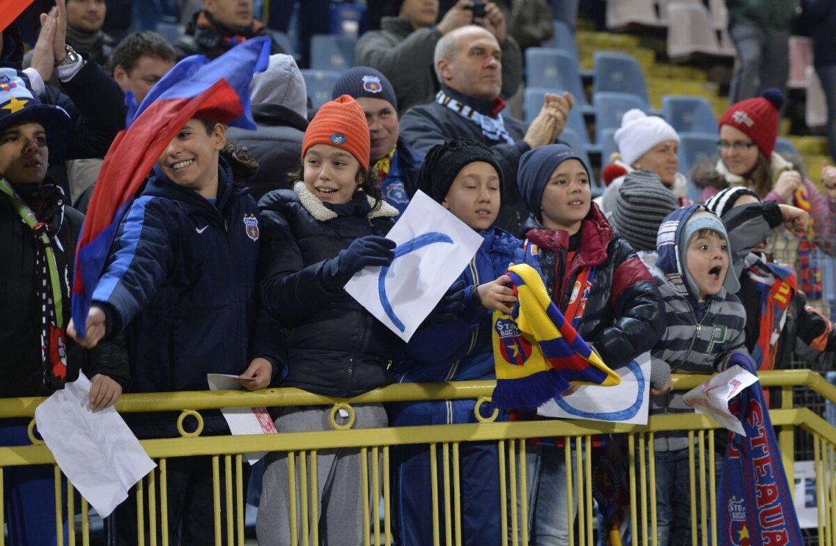 Dimineaţa fotbalişti, seara miniultraşi! » Steaua îşi pregăteşte, în acelaşi timp, viitorul echipei şi al suporterilor