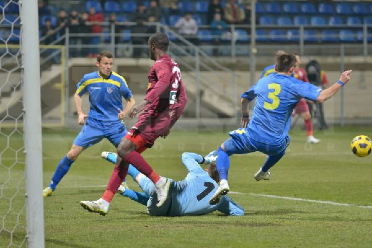 VIDEO+FOTO Europa e o iluzie » CFR Cluj a obţinut doar un egal cu Corona, 2-2, după ce a ratat şi un penalty la 2-0!