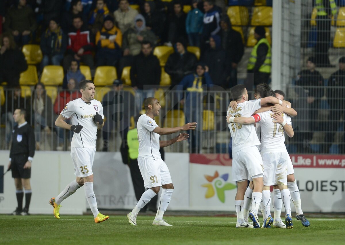 FOTO şi VIDEO Petrolul a remizat cu Astra la primul meci cu Răzvan Lucescu pe bancă » Steaua e tot mai departe de cele două