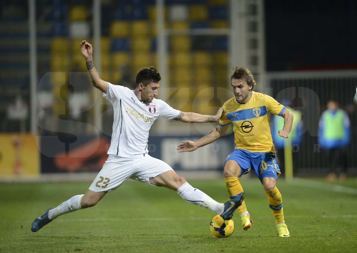 FOTO şi VIDEO Petrolul a remizat cu Astra la primul meci cu Răzvan Lucescu pe bancă » Steaua e tot mai departe de cele două