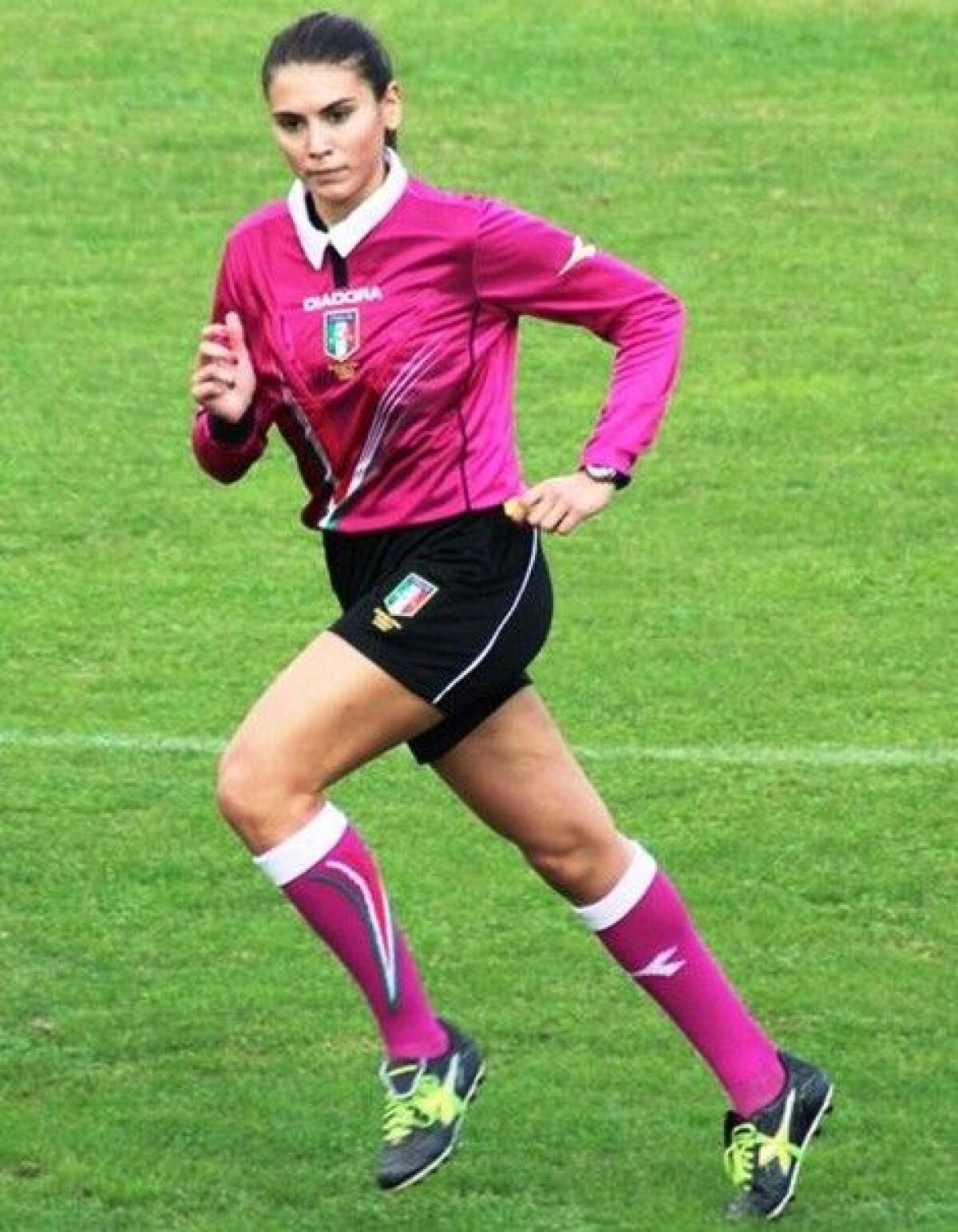 Arbitrul-model » Un motiv bun pentru revenirea fanilor pe stadioane: Elena Tambini