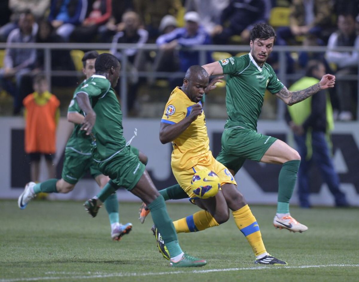 FOTO şi VIDEO Brînci de la Şumudică » Răzvan Lucescu, fără victorie în două meciuri. Chiajna - Petrolul 0-0