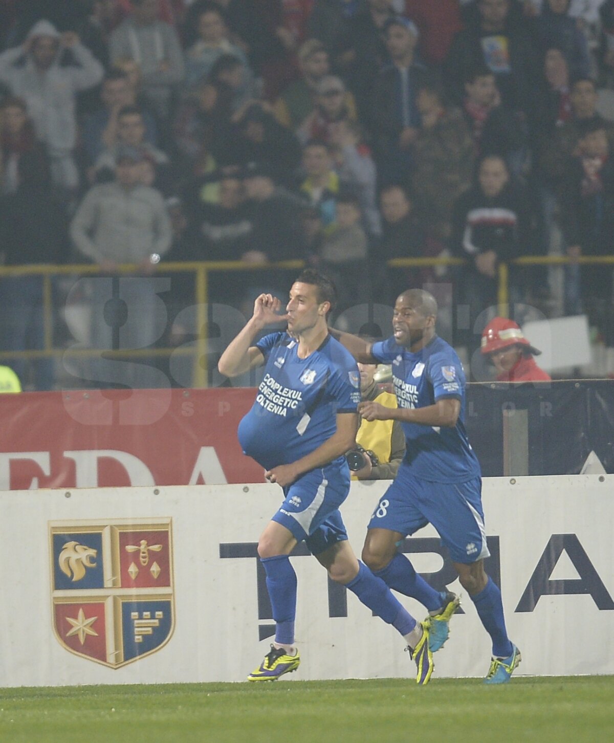 FOTO şi VIDEO "Cîinii" au fost învinşi dramatic în prelungiri, într-un meci în care Bilinski a impresionat. Dinamo - Pandurii 2-3