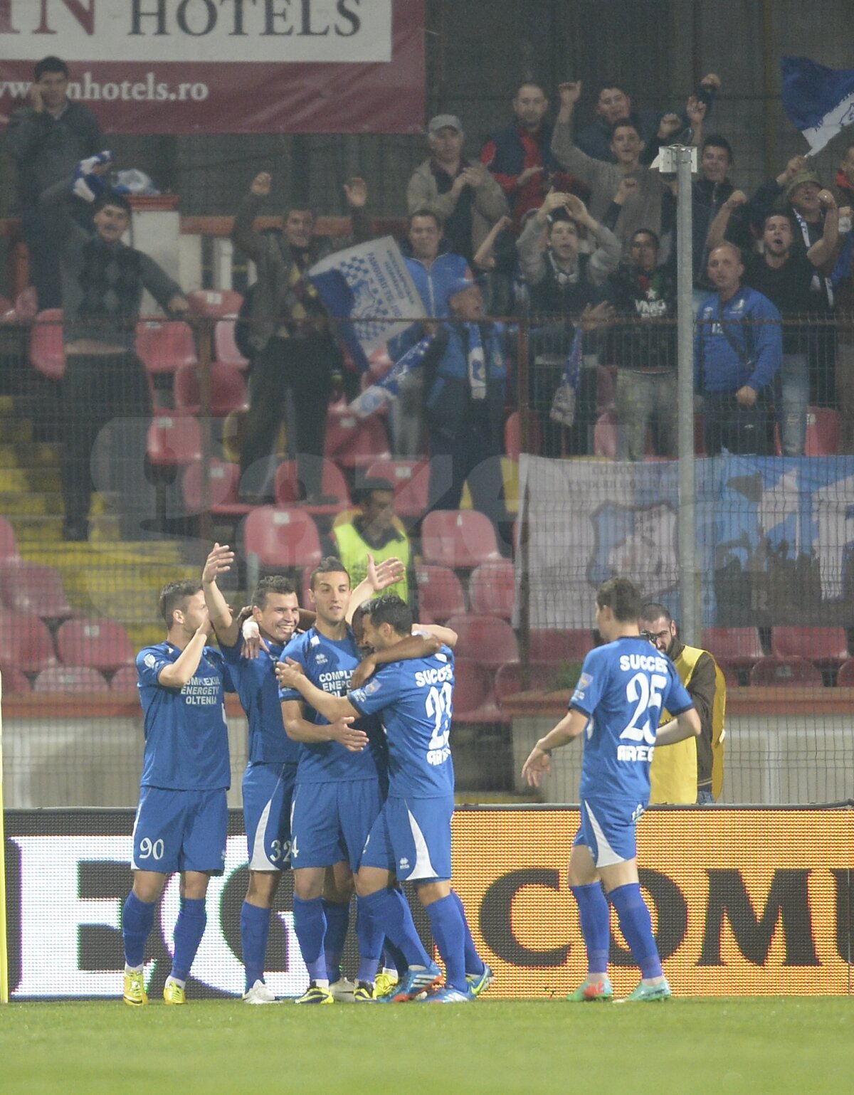 FOTO şi VIDEO "Cîinii" au fost învinşi dramatic în prelungiri, într-un meci în care Bilinski a impresionat. Dinamo - Pandurii 2-3