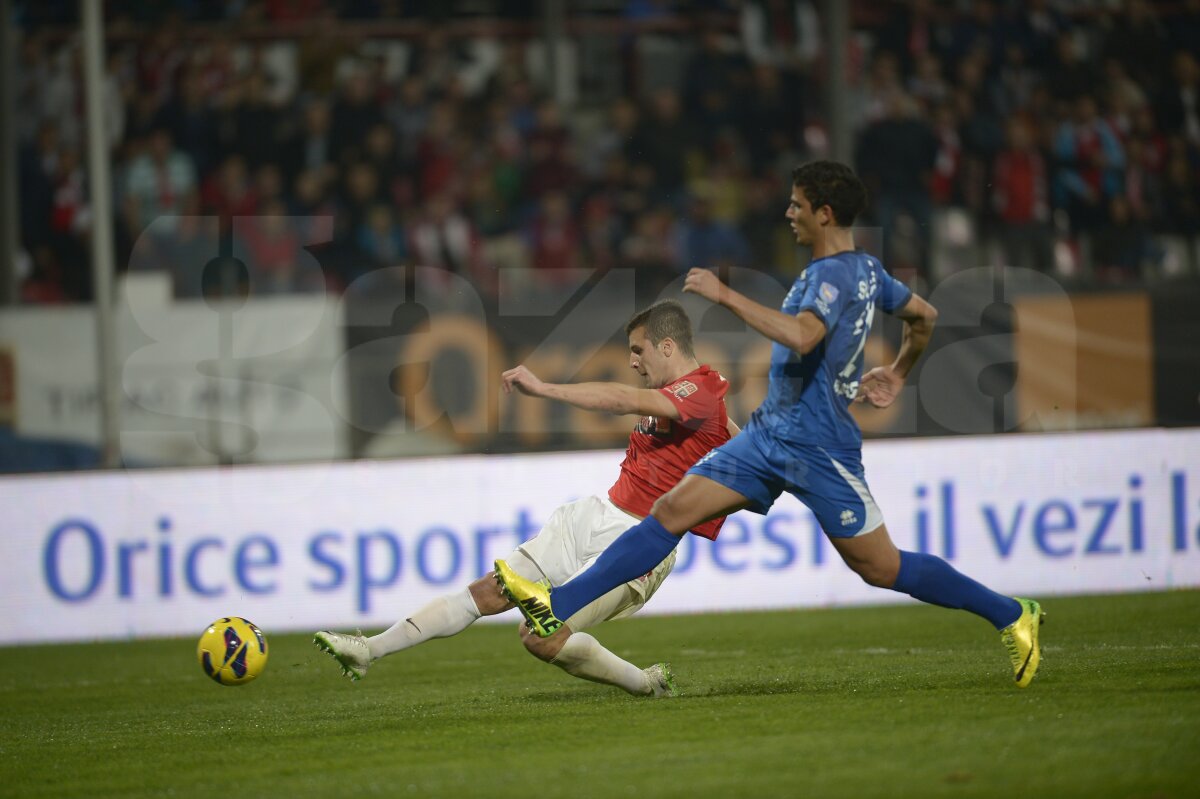 FOTO şi VIDEO "Cîinii" au fost învinşi dramatic în prelungiri, într-un meci în care Bilinski a impresionat. Dinamo - Pandurii 2-3
