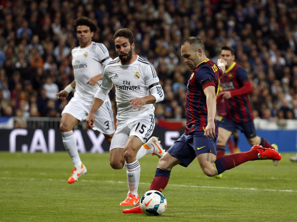 VIDEO şi FOTO Real Madrid - FC Barcelona 3-4 » "Tripla" lui Lionel Messi o ajută pe Atletico să urce pe primul loc în La Liga