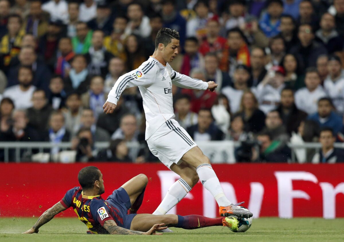 VIDEO şi FOTO Real Madrid - FC Barcelona 3-4 » "Tripla" lui Lionel Messi o ajută pe Atletico să urce pe primul loc în La Liga