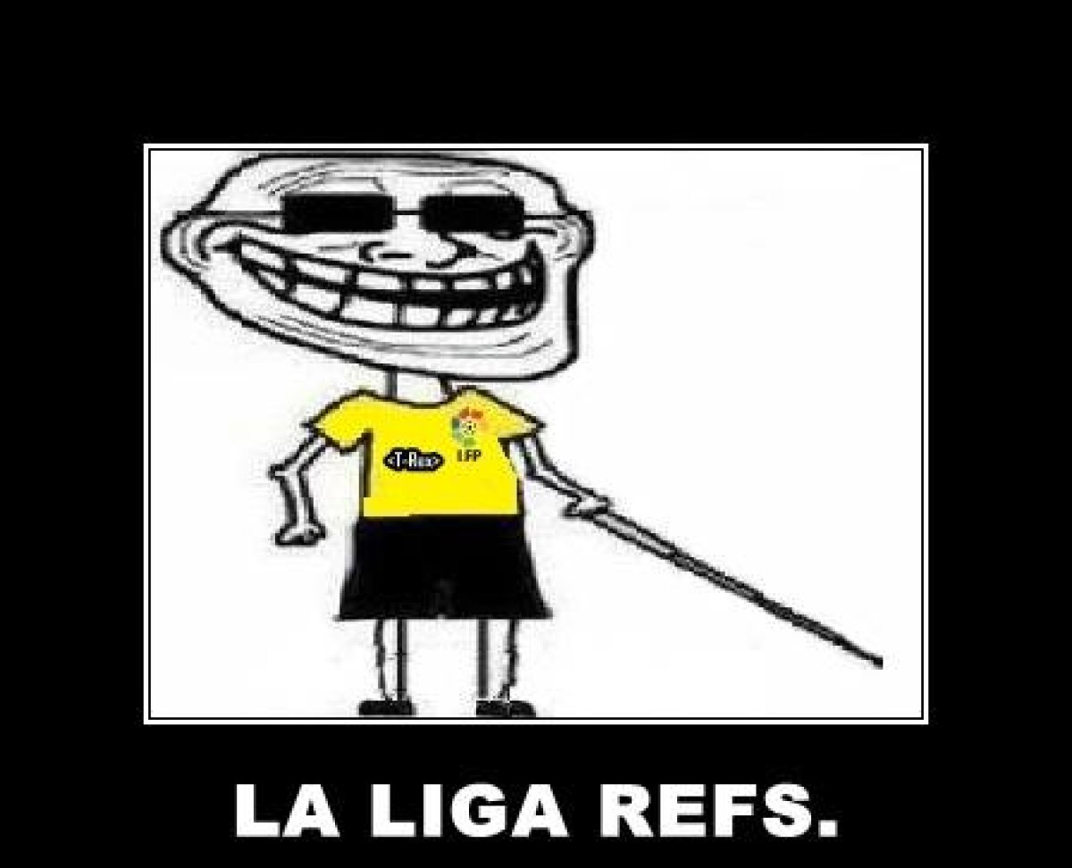 Cele mai bune glume de după El Clasico » Arbitrul: "Cîte penalty-uri vrei?", Xavi: "Hmm, două" :)
