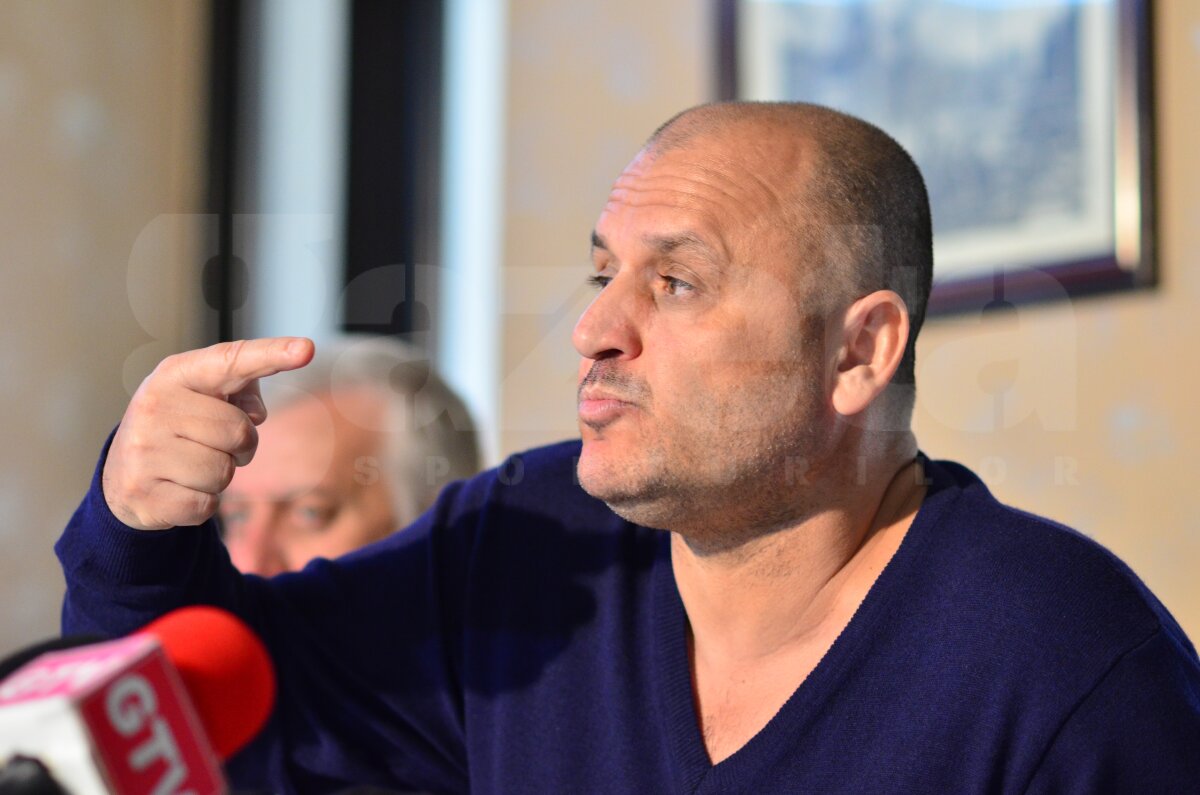 Adio, Ştiinţa! Episodul II » Adrian Mititelu retrage U Craiova din campionat: "Nu vreau să-mi bat joc de echipă!"
