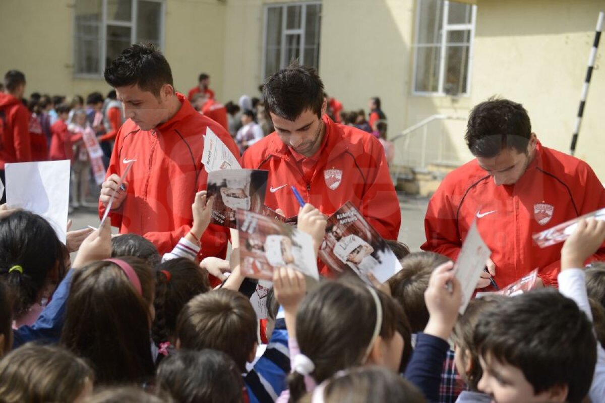GALERIE FOTO "Ora de Dinamo" a avut un nou episod » Cei mai importanţi dinamovişti au fost prezenţi la eveniment