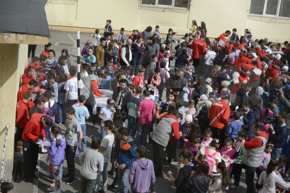 GALERIE FOTO "Ora de Dinamo" a avut un nou episod » Cei mai importanţi dinamovişti au fost prezenţi la eveniment