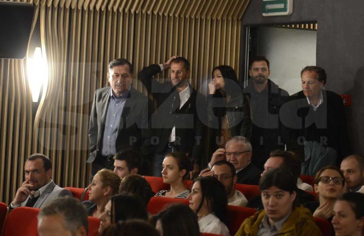 GALERIE FOTO "Al doilea joc" » Filmul despre Dinamo - Steaua a avut premiera în această seară! Nume mari au fost prezente