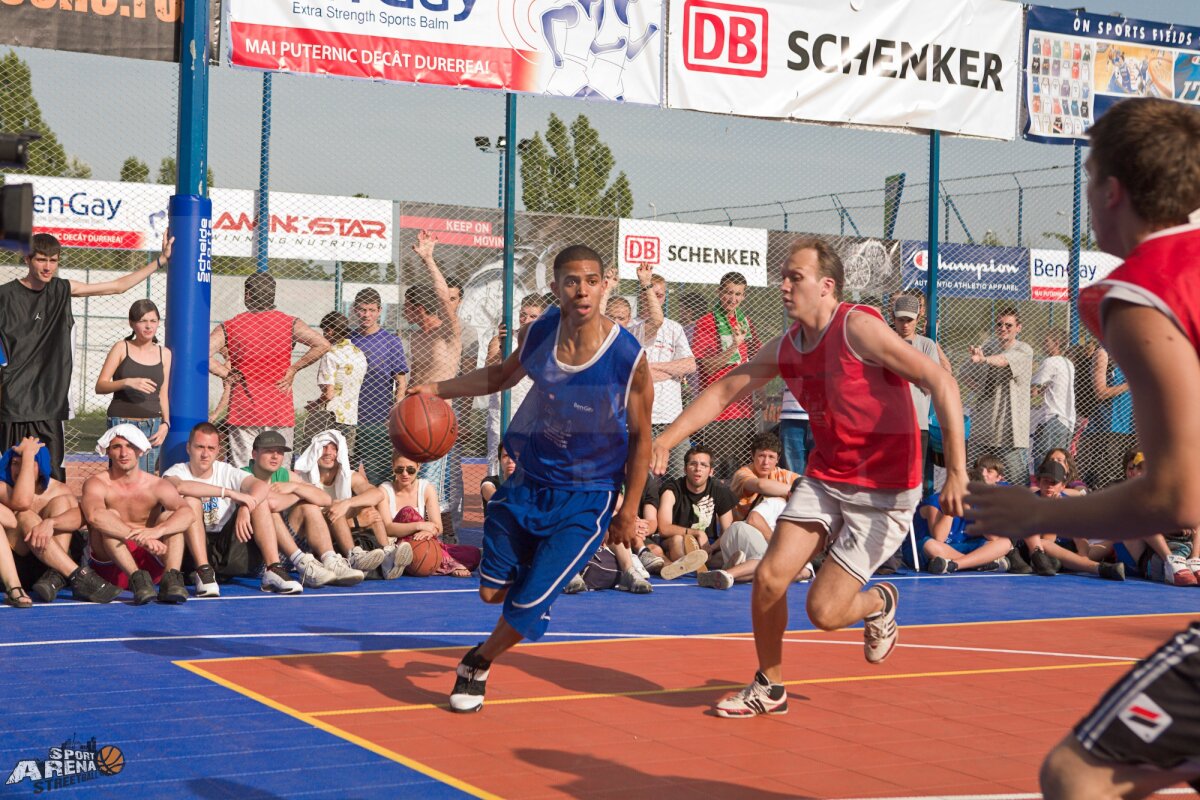 GALERIE FOTO Zece ani în 10 imagini de colecţie de la cel mai mare turneu de baschet din Bucureşti, Sport Arena Streetball!