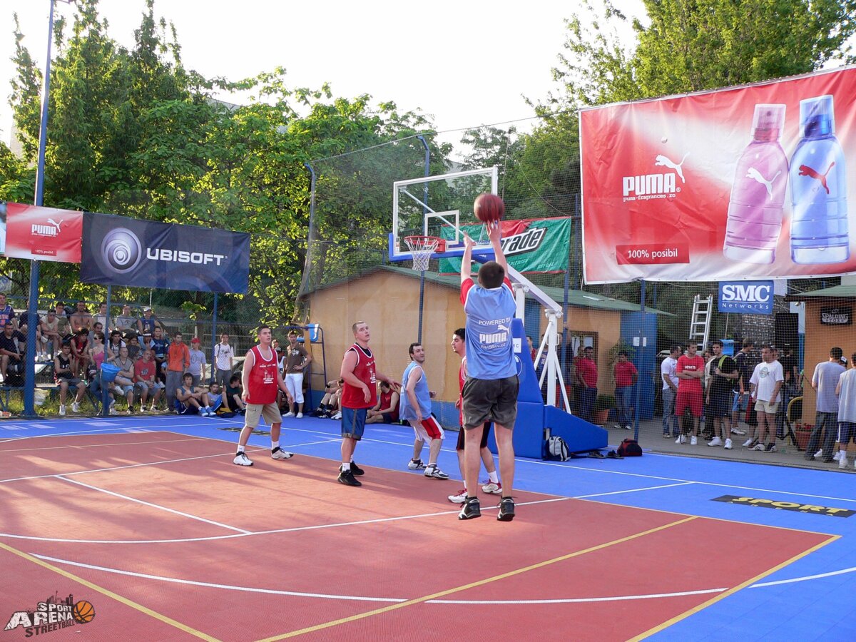 GALERIE FOTO Zece ani în 10 imagini de colecţie de la cel mai mare turneu de baschet din Bucureşti, Sport Arena Streetball!