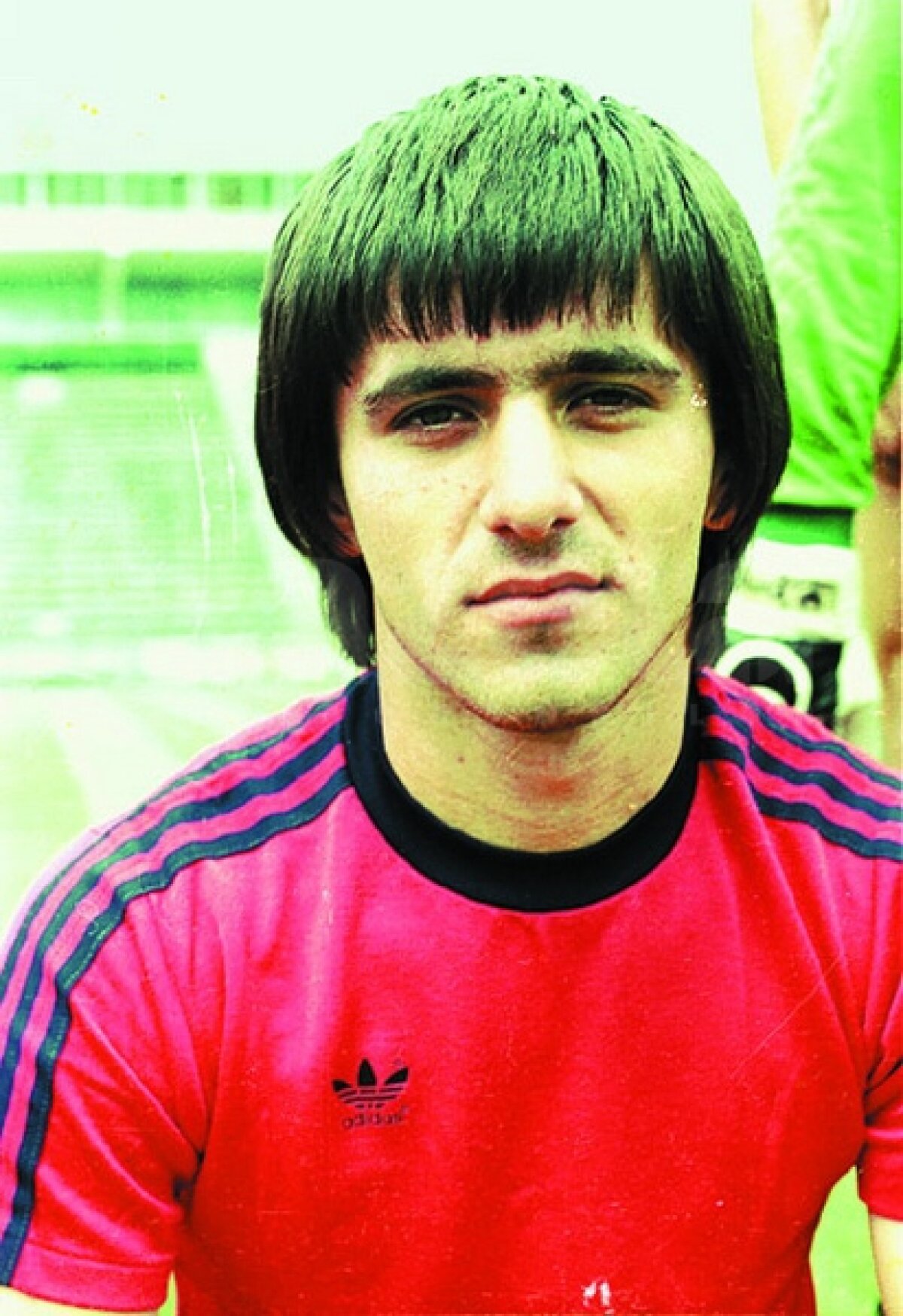 GALERIE FOTO Ziua "Fiarei" » 30 de imagini spectaculoase din cariera lui Marius Lăcătuş