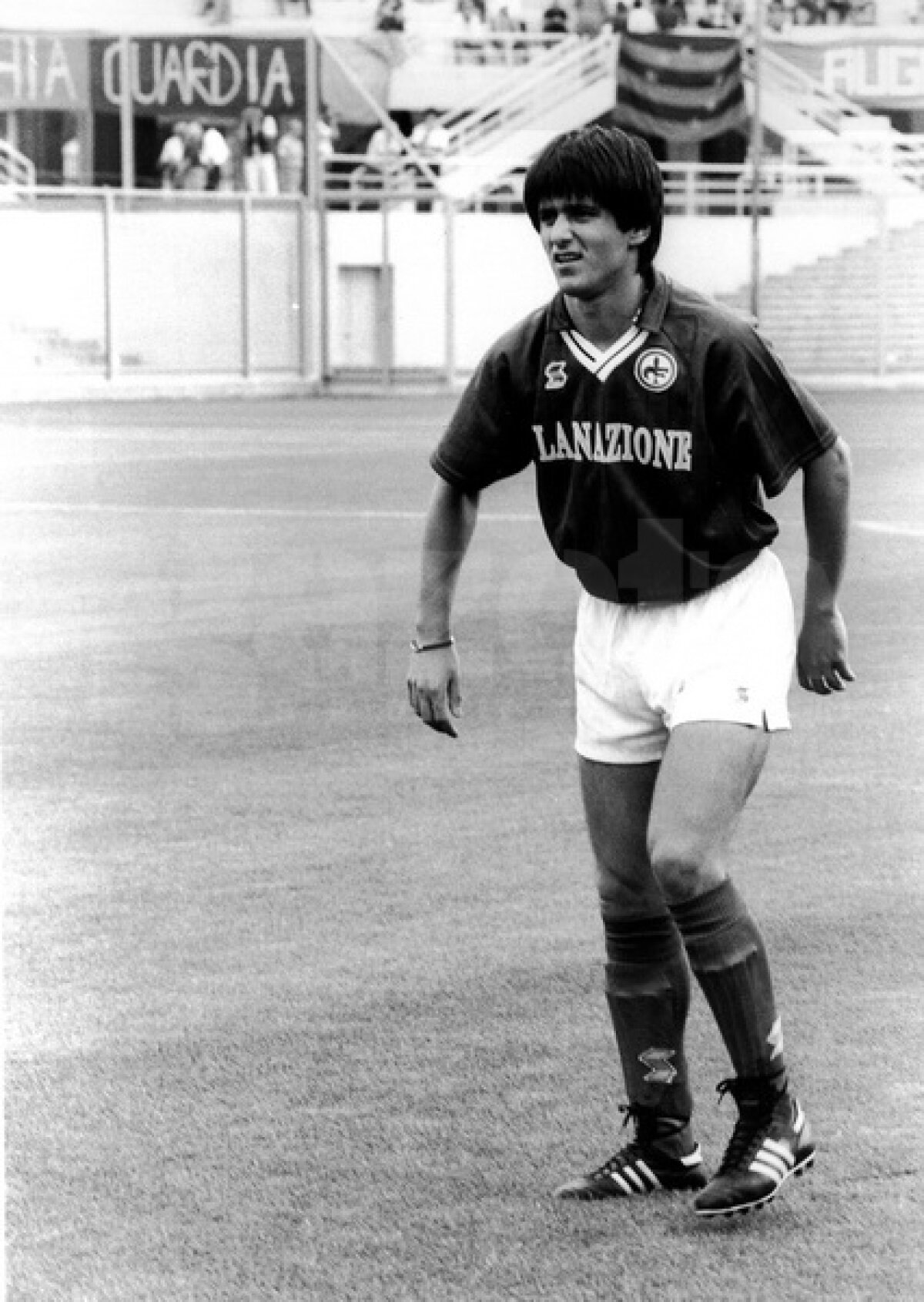 GALERIE FOTO Ziua "Fiarei" » 30 de imagini spectaculoase din cariera lui Marius Lăcătuş