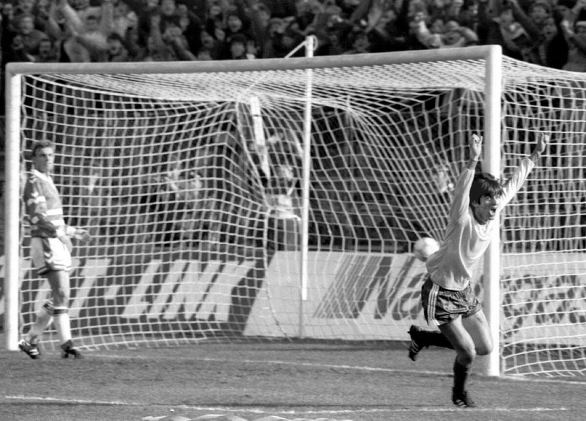 GALERIE FOTO Ziua "Fiarei" » 30 de imagini spectaculoase din cariera lui Marius Lăcătuş