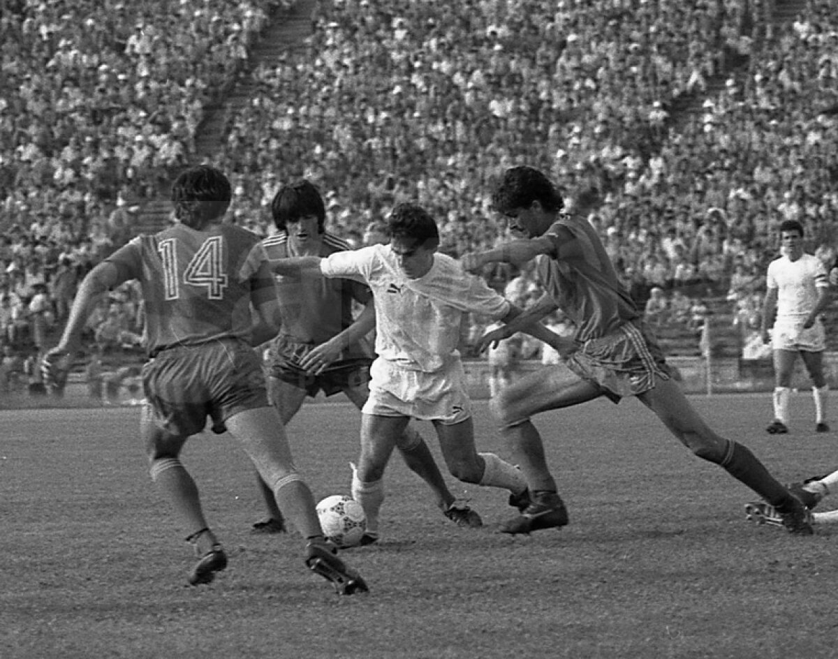 GALERIE FOTO Ziua "Fiarei" » 30 de imagini spectaculoase din cariera lui Marius Lăcătuş