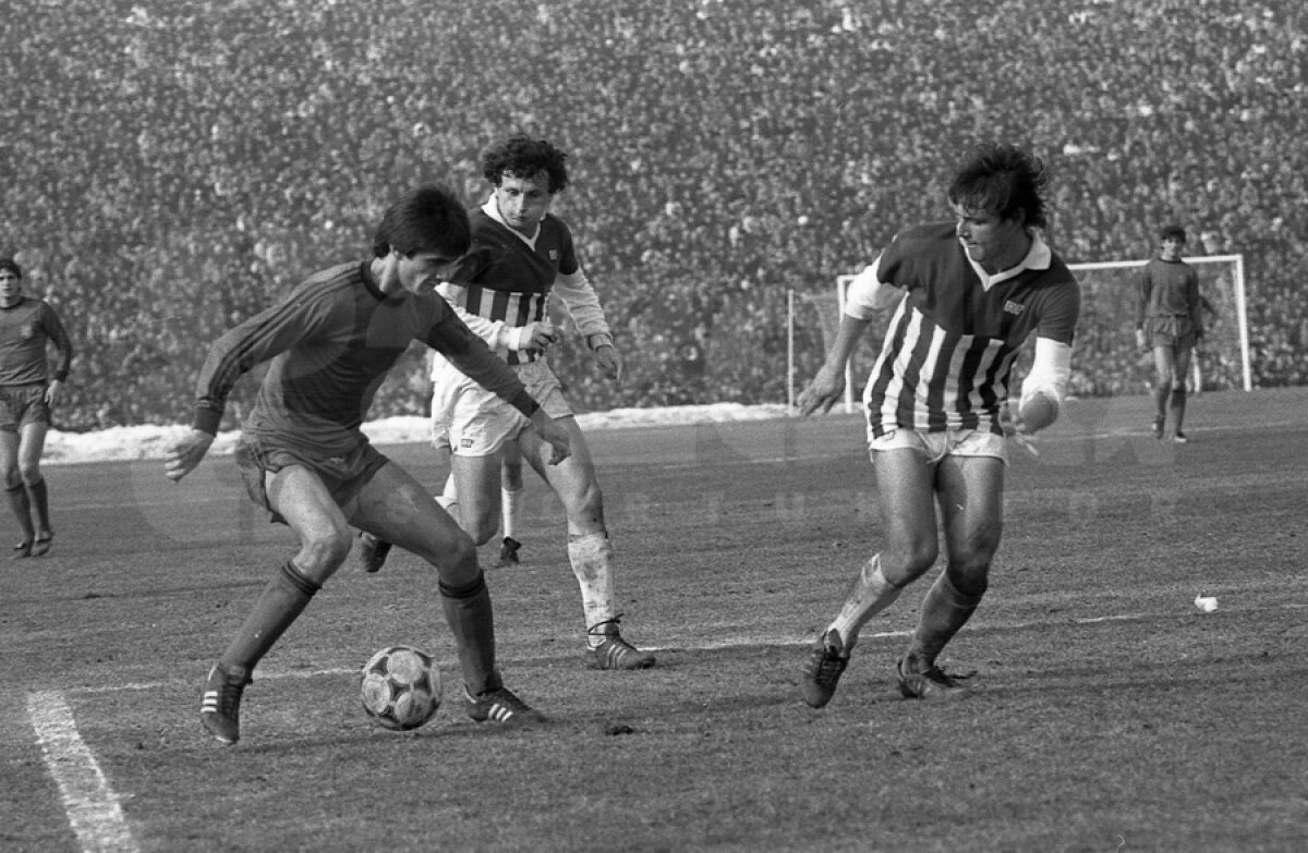 GALERIE FOTO Ziua "Fiarei" » 30 de imagini spectaculoase din cariera lui Marius Lăcătuş