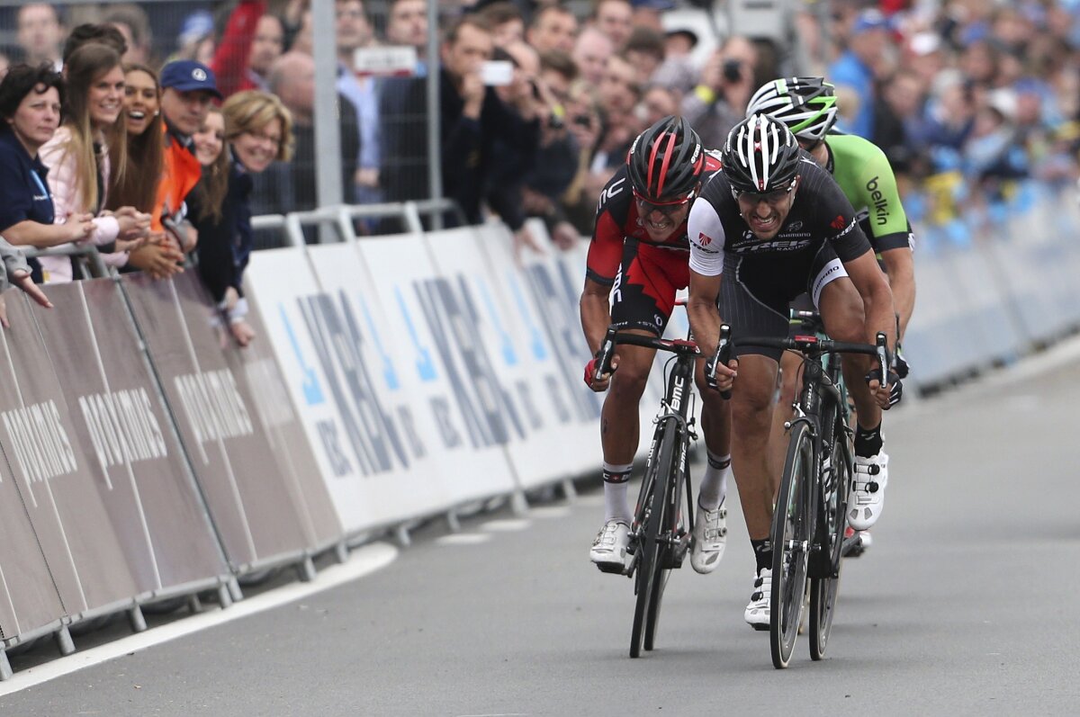 Omul Monument » Fabian Cancellara s-a impus într-un sprint electrizant în Turul Flandrei