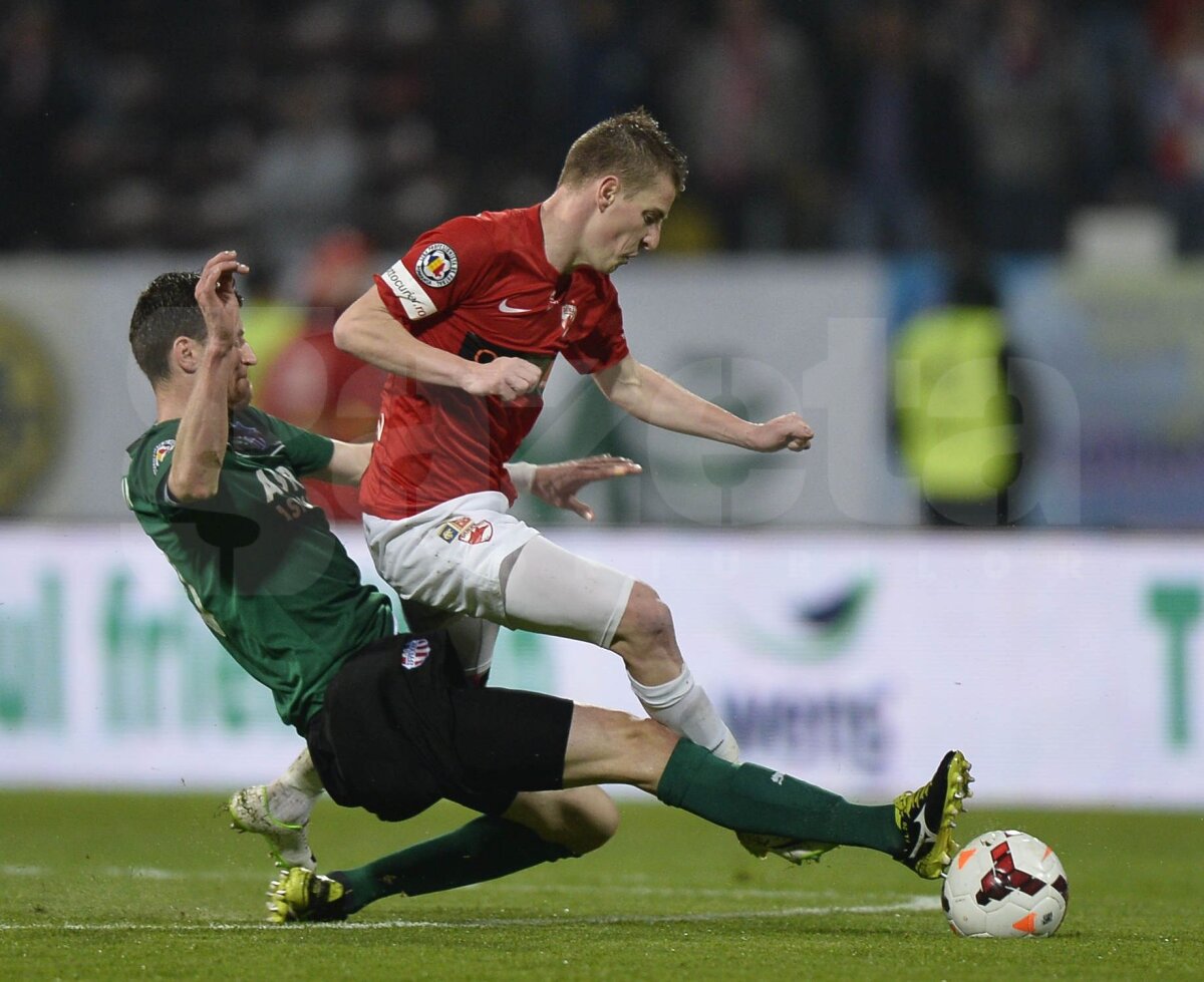 VIDEO şi FOTO Dinamo - Oţelul 3-1 » "Cîinii" revin pe locul 4