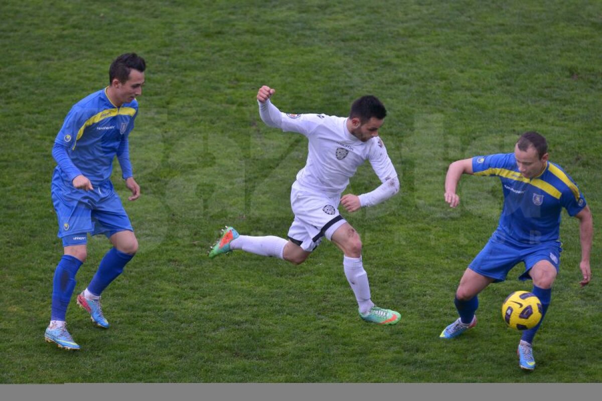 FOTO şi VIDEO Dan Alexa candidează la trofeul "Mister X" » Corona - ACS Poli 0-0