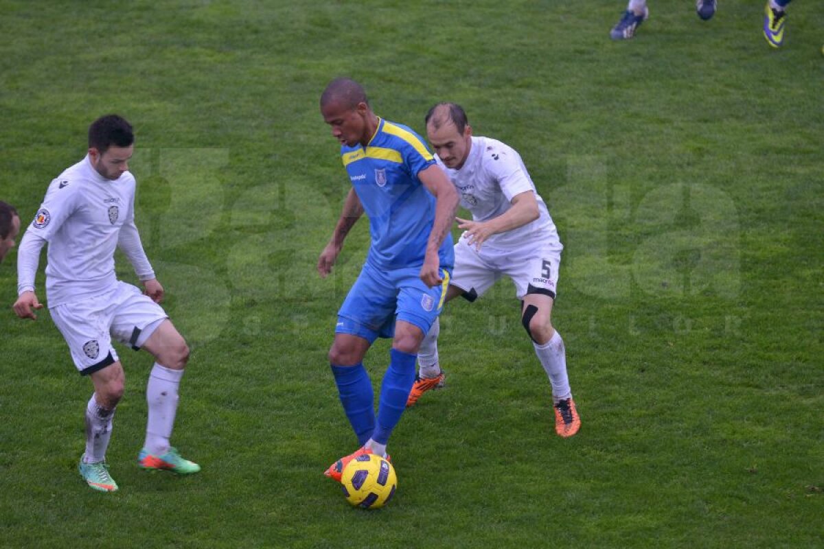 FOTO şi VIDEO Dan Alexa candidează la trofeul "Mister X" » Corona - ACS Poli 0-0