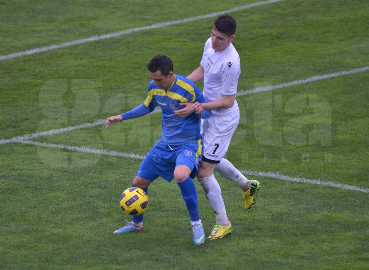 FOTO şi VIDEO Dan Alexa candidează la trofeul "Mister X" » Corona - ACS Poli 0-0