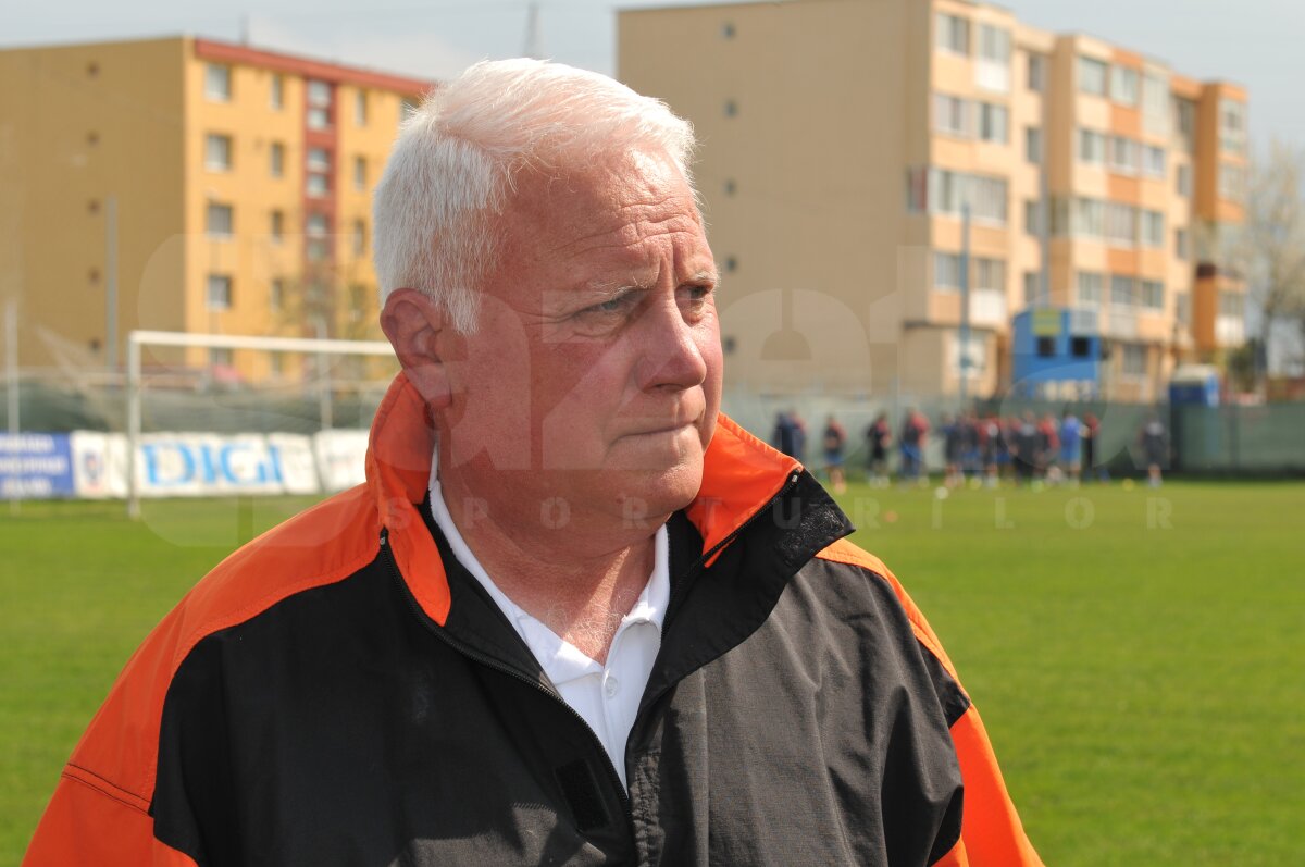 FOTO UPDATE: Corona Braşov s-a despărţit de Ionel Gane » Cine este noul antrenor al ultimei clasate