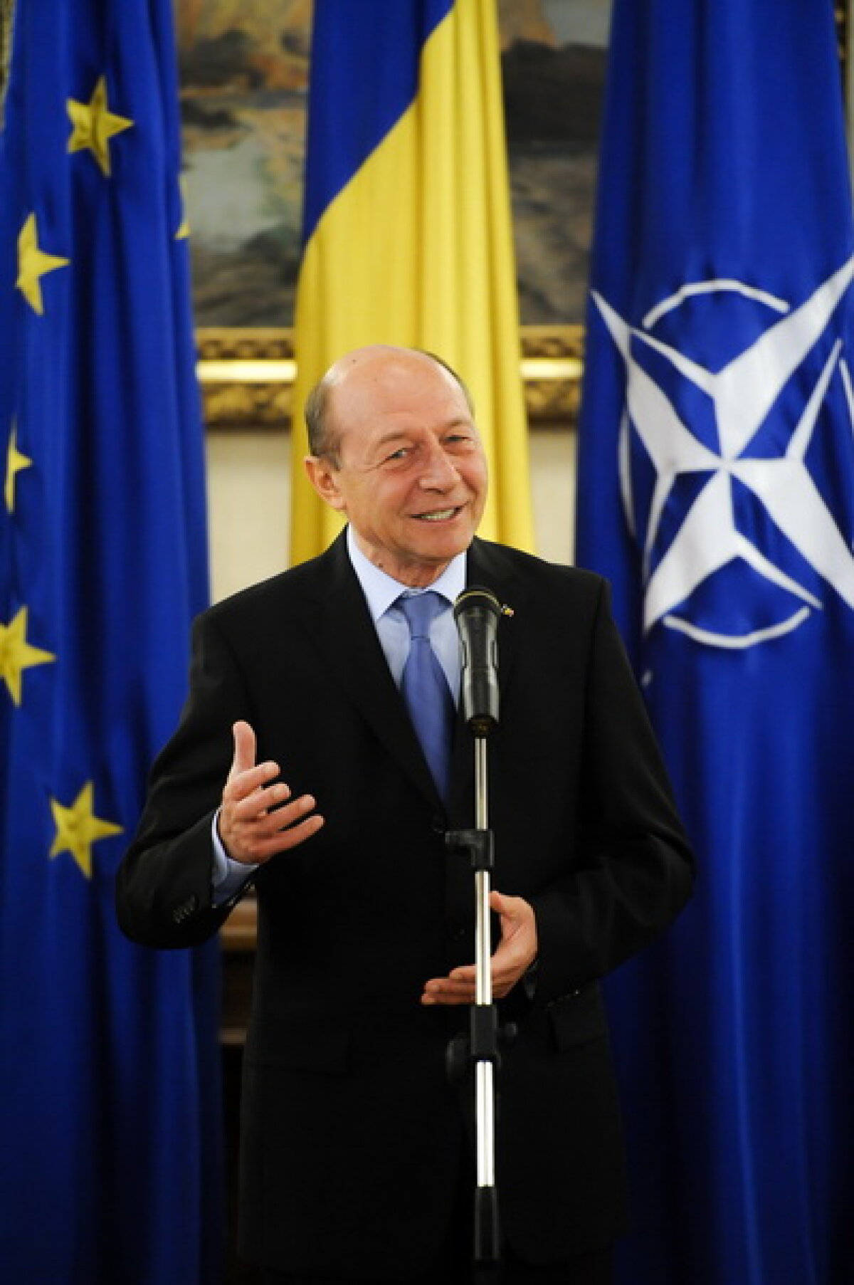 GALERIE FOTO Traian Băsescu i-a primit la o recepţie pe jucătorii echipei naţionale de handbal