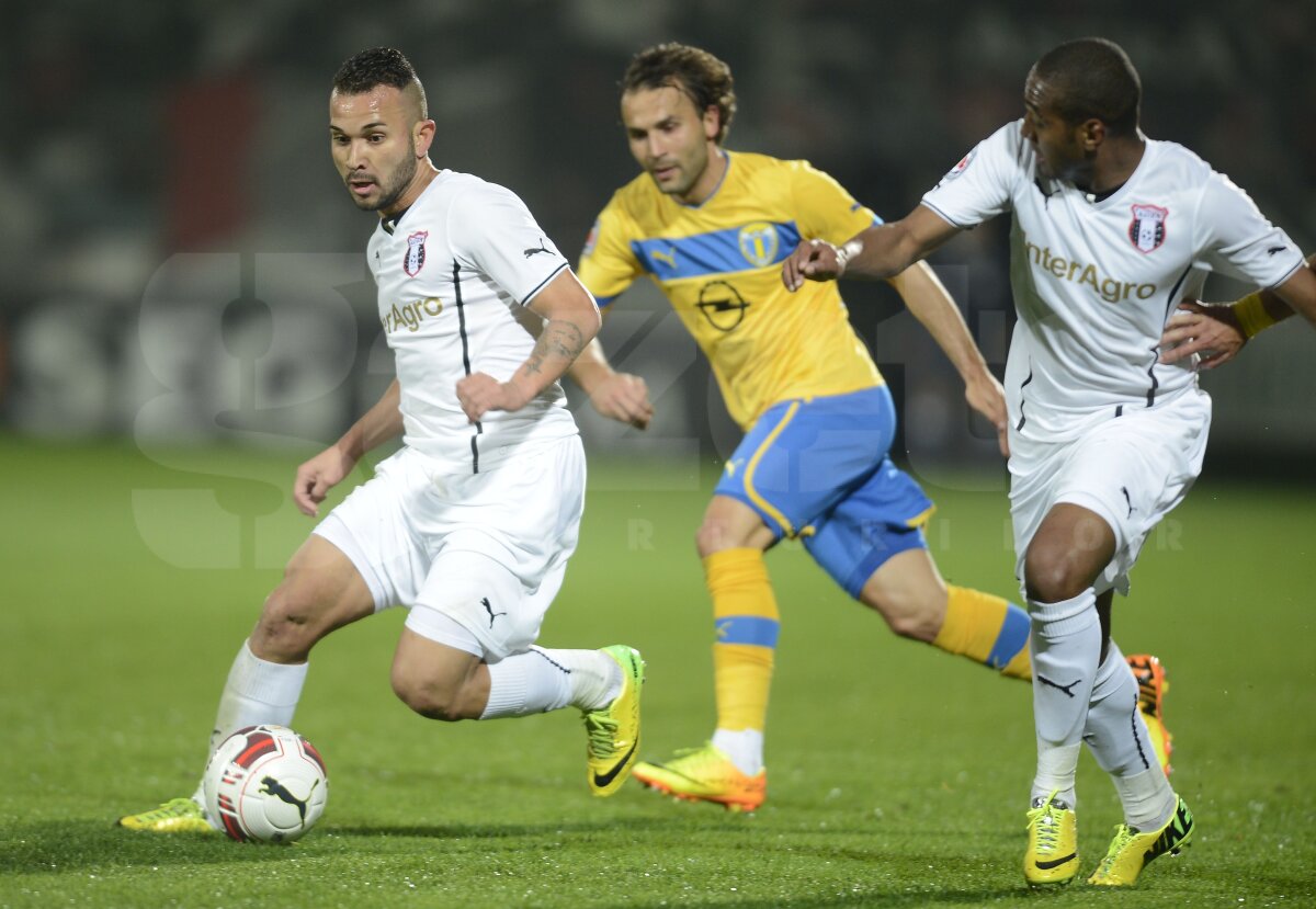 FOTO Astra - Petrolul 2-1 » Paul Papp îi califică pe giurgiuveni în finală cu un gol din ofsaid în ultimul minut