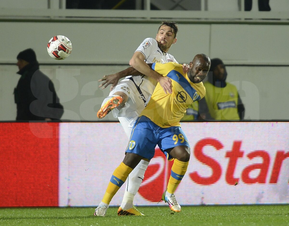 FOTO Astra - Petrolul 2-1 » Paul Papp îi califică pe giurgiuveni în finală cu un gol din ofsaid în ultimul minut