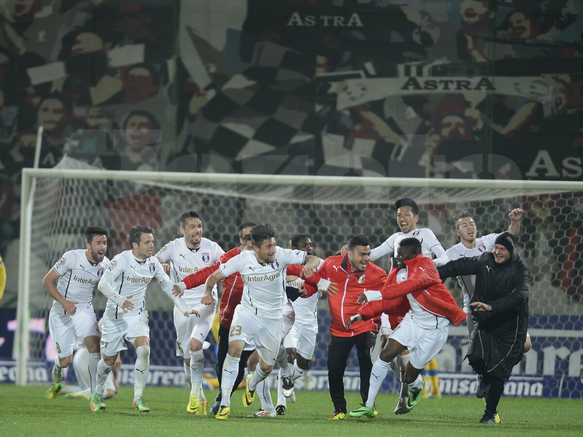 FOTO Astra - Petrolul 2-1 » Paul Papp îi califică pe giurgiuveni în finală cu un gol din ofsaid în ultimul minut